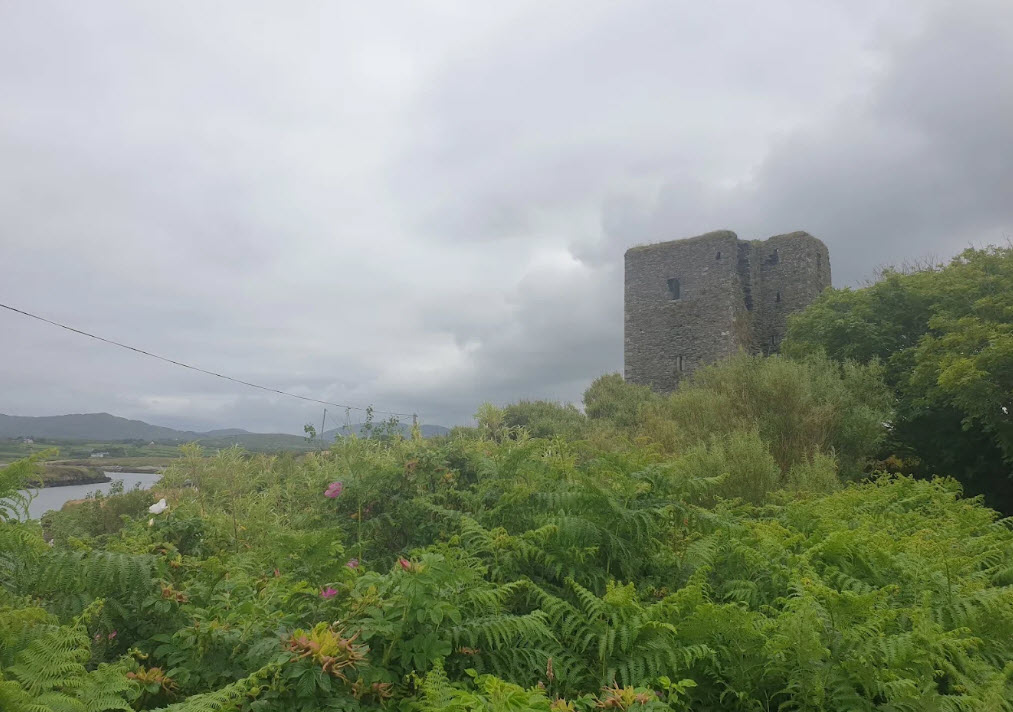 Dunmanus Castle, Ireland